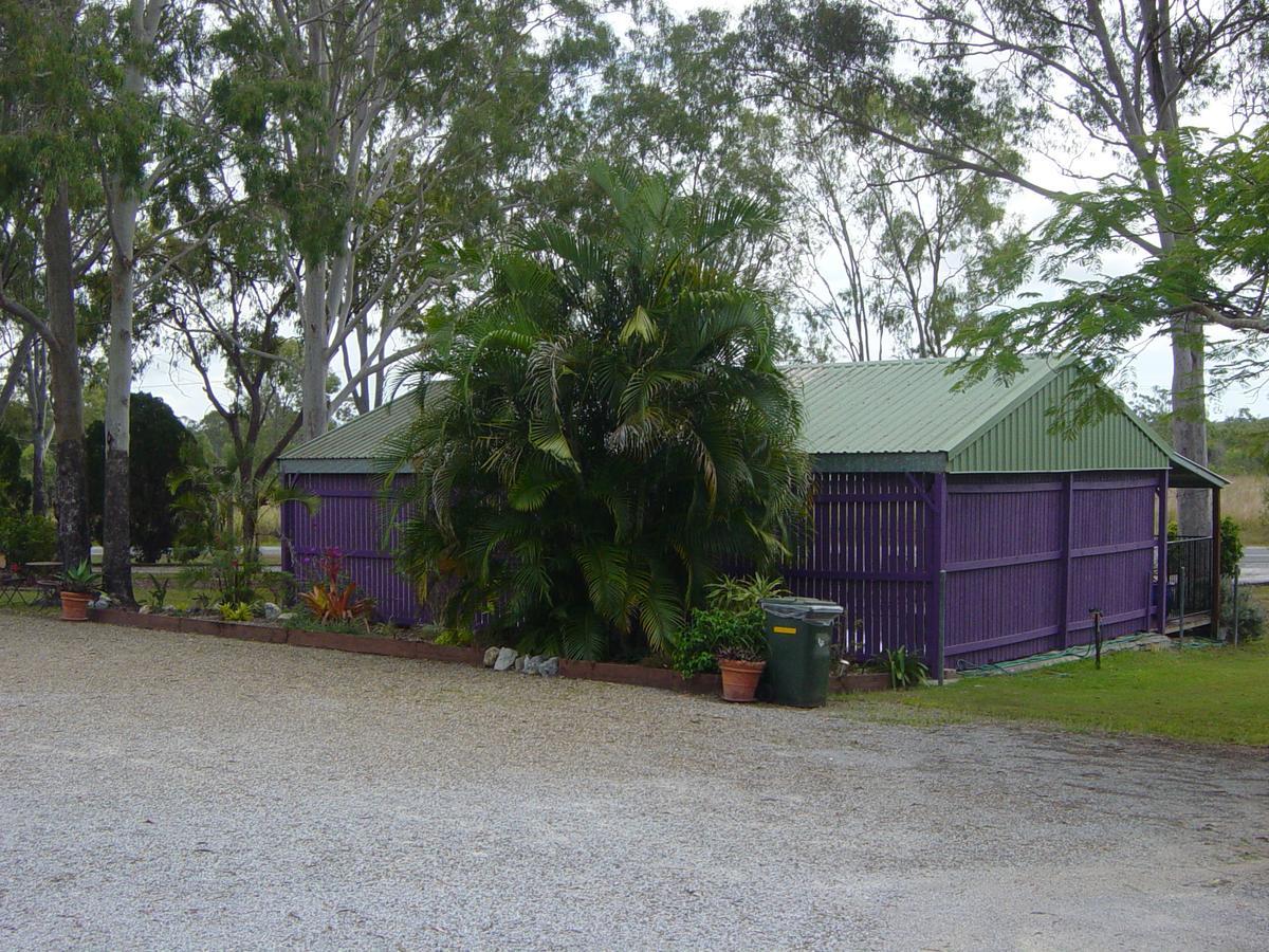 Greenacres Motel / Van Park Benaraby Exteriör bild
